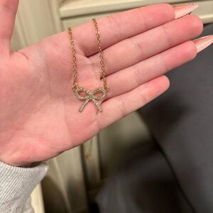 Elegant Gold Bow Necklace